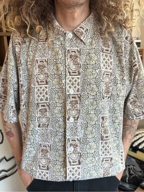 Vintage 90s Earthy Hawaiian Tiki Hibiscus S/S Button Down Shirt ~ Size Large